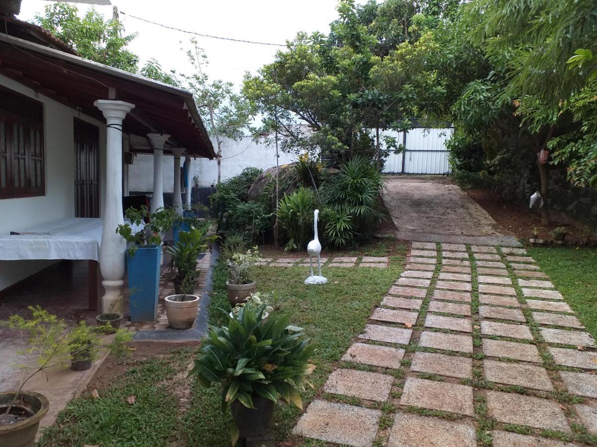 Sethun Villa Хиккадува Экстерьер фото